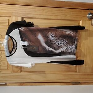 Women's Metric Short Sleeve Top, Size Small